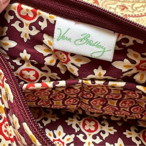 Vera Bradley Retired Pattern Medallion Maggie Shoulder Bag - Picture 2 of 7